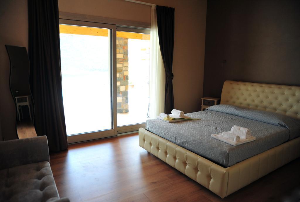 Agriturismo Le Fontane Sale Marasino Pokoj fotografie