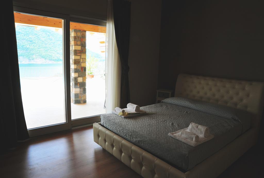 Agriturismo Le Fontane Sale Marasino Pokoj fotografie